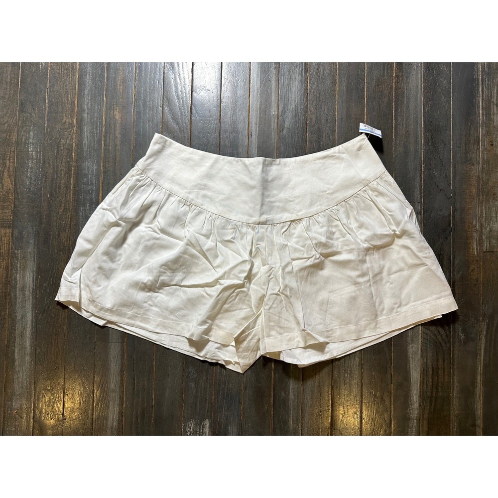 ASTR The Label White Linen Blend High Waisted Flowy Shorts